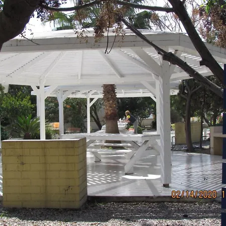Long Beach Holiday Apartman Famaguszta