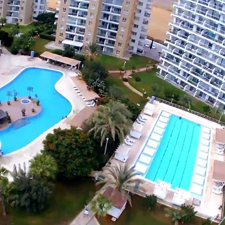 Long Beach Holiday Apartman *