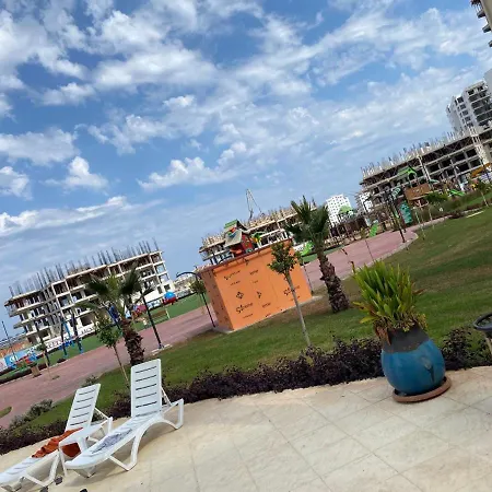 Long Beach Holiday Apartman Famaguszta