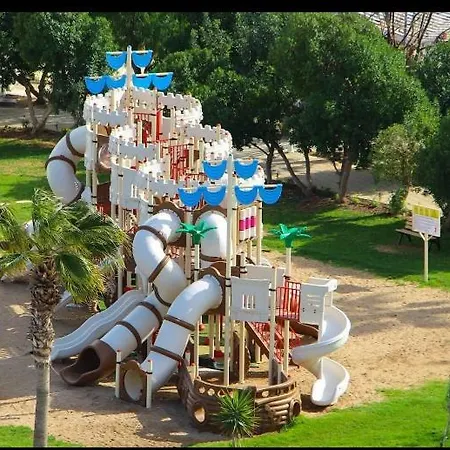 Long Beach Holiday Apartman Famaguszta